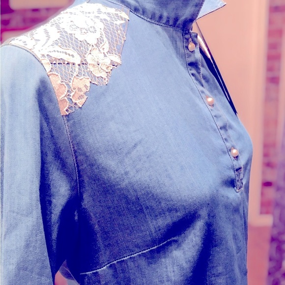 🆕 SCUSI - Denim-look Tunic - Lace Shoulders - Size M 🌺🌺🌺 - Picture 12 of 15